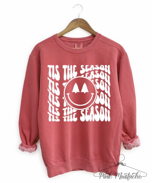 Crimson Comfort Colors Tis The Season Smiley Christmas – Sweatshirt