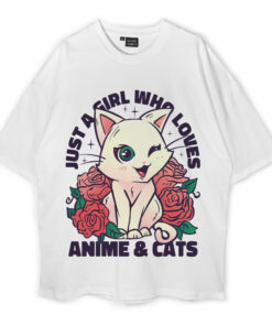 Just A Girl Who Loves Oversized T-Shirt