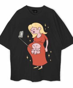 Pregnant Woman Oversized T-Shirt