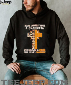 Never underestimate a grandma who believes in Jesus and loves Tennessee shirt