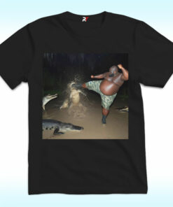 Man Kick Alligator In Swamp Shirt, Crocodile Man Kick Alligator In Swamp Shirt, Crocodile